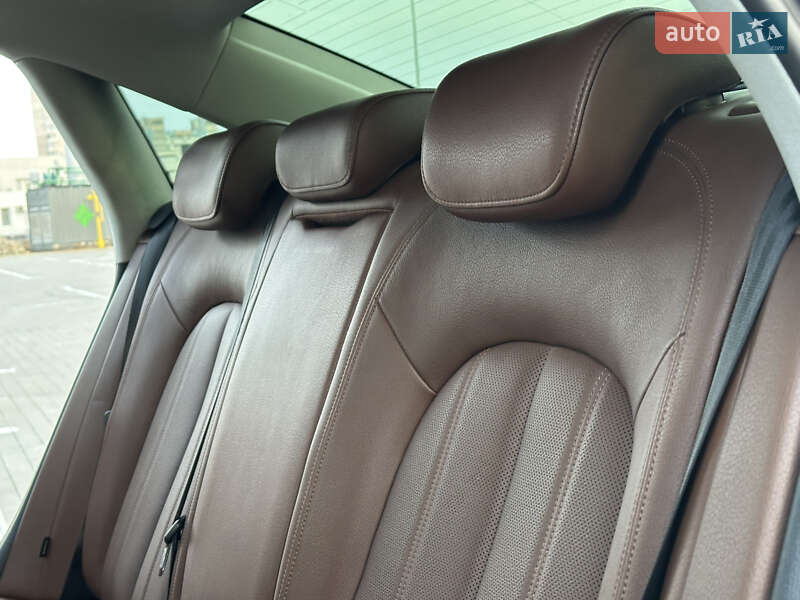 Седан Audi A6 2015 в Одессе