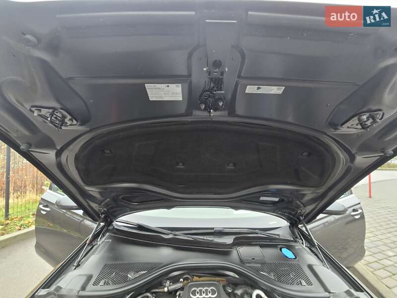 Седан Audi A6 2012 в Киеве