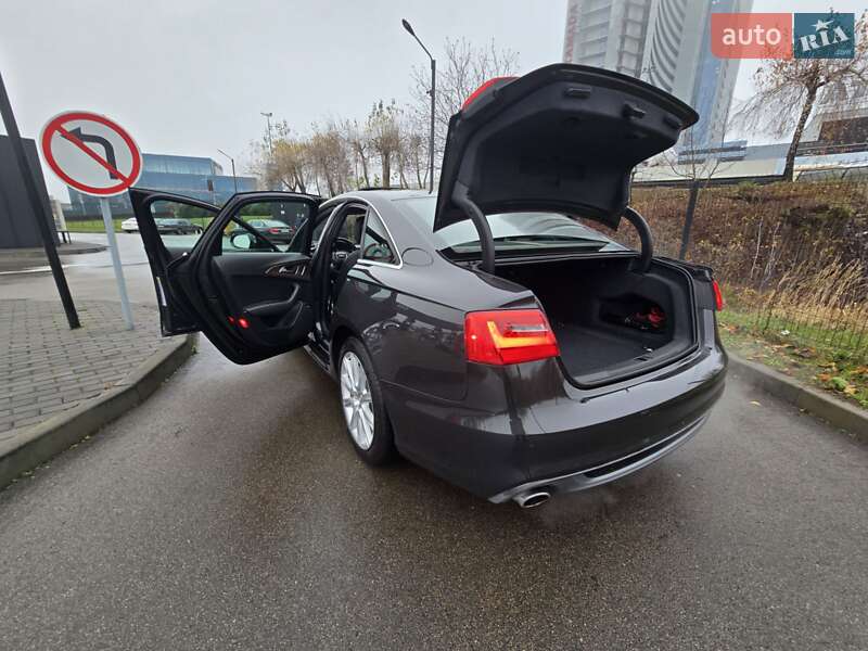 Седан Audi A6 2012 в Киеве