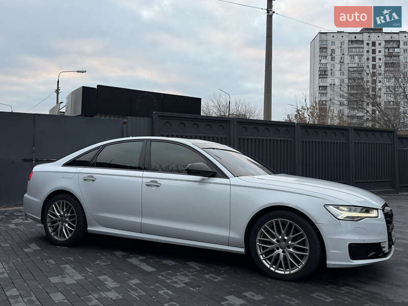 Седан Audi A6 2016 в Киеве