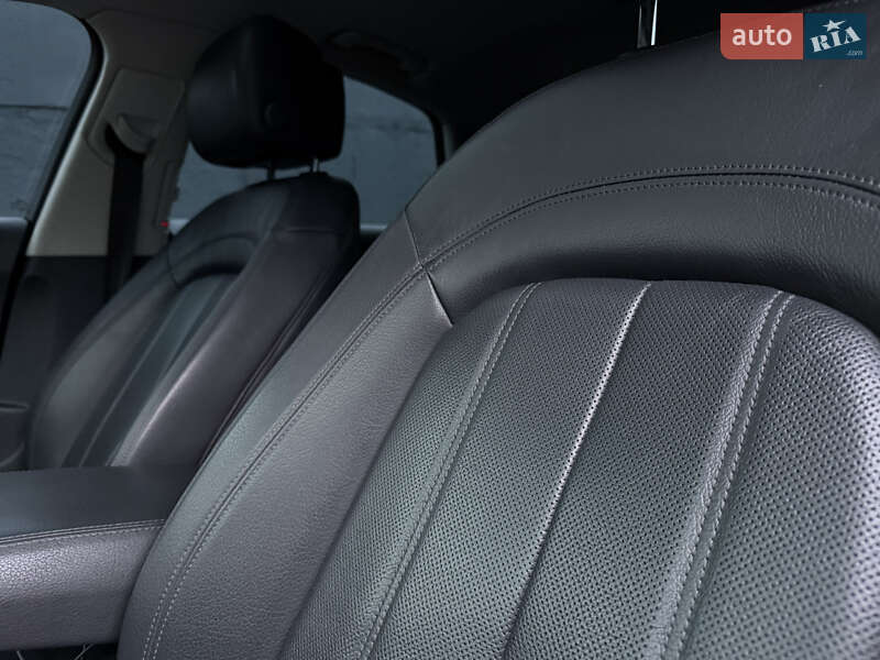 Седан Audi A6 2016 в Киеве