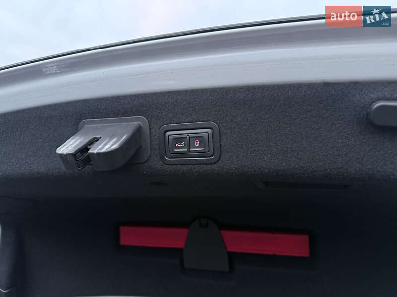 Седан Audi A6 2016 в Киеве