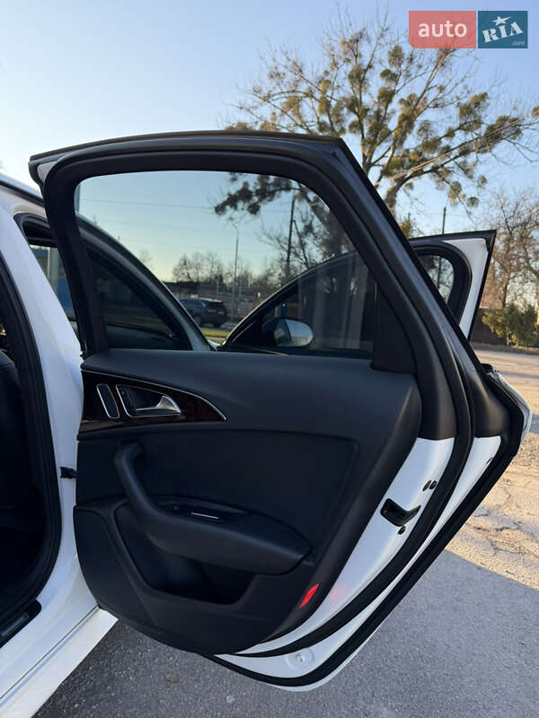 Седан Audi A6 2015 в Лубнах