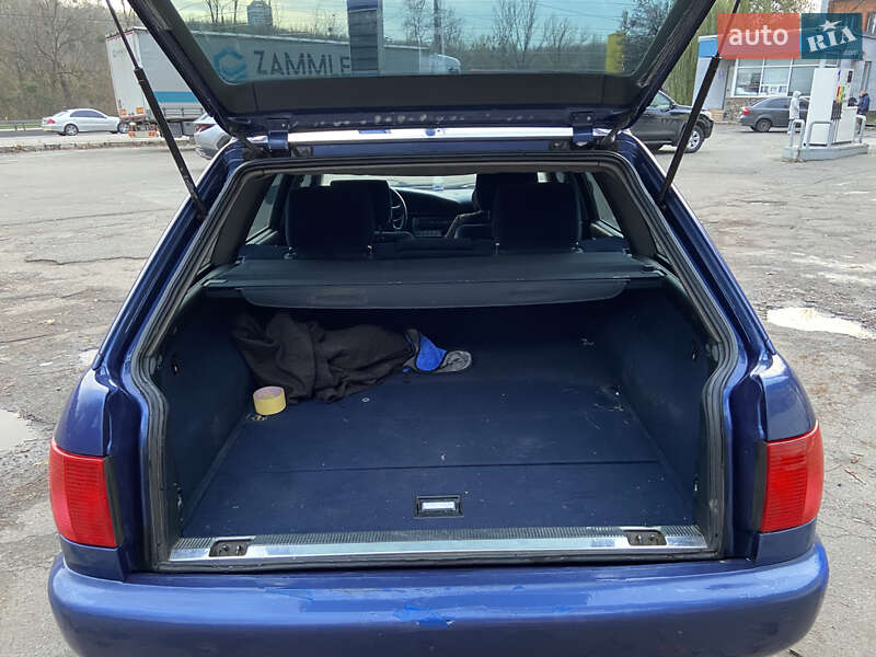 Универсал Audi A6 1995 в Киеве