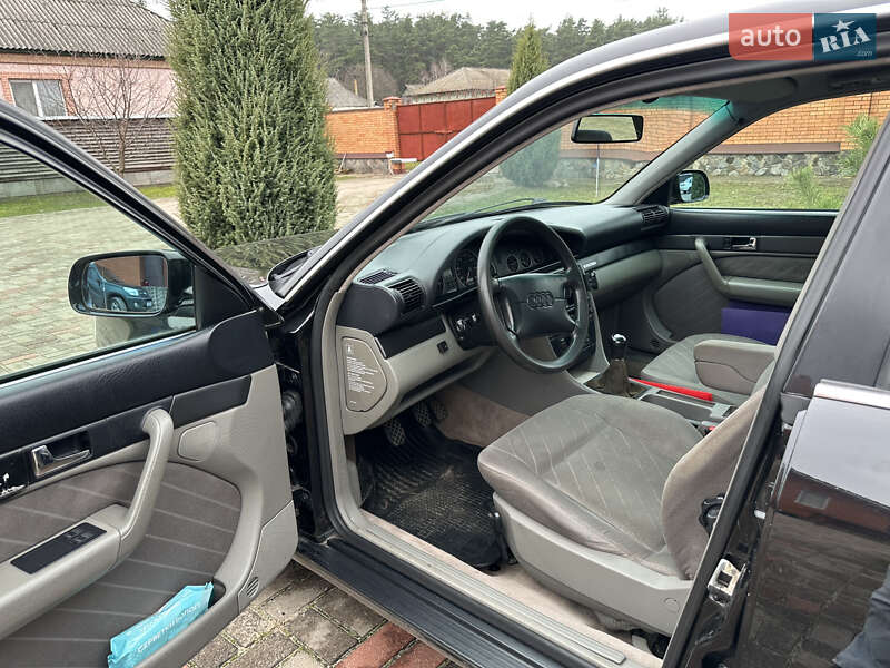 Седан Audi A6 1996 в Лебедині