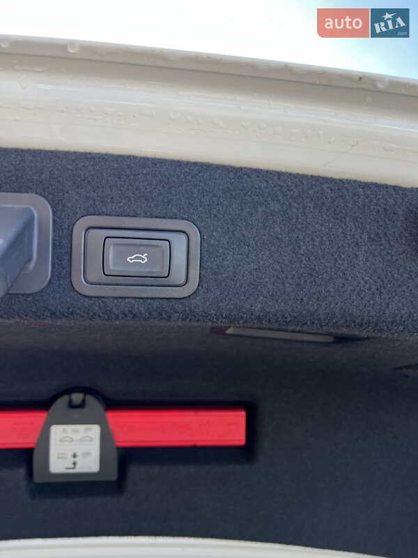 Седан Audi A6 2018 в Ужгороде