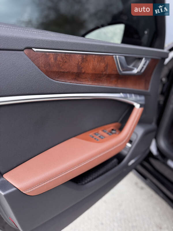 Седан Audi A6 2018 в Киеве