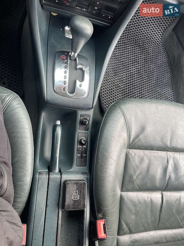 Универсал Audi A6 2000 в Житомире