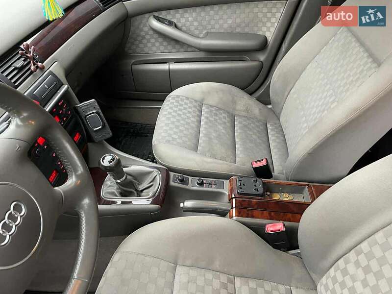 Седан Audi A6 2002 в Виннице