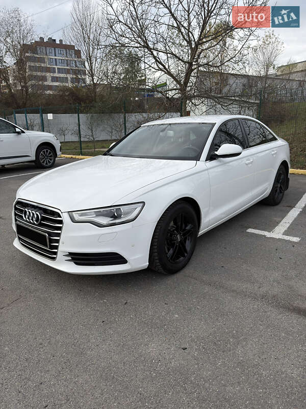 Седан Audi A6 2012 в Ужгороде