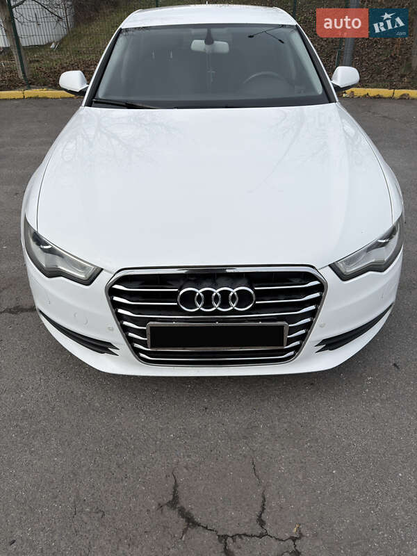 Седан Audi A6 2012 в Ужгороде