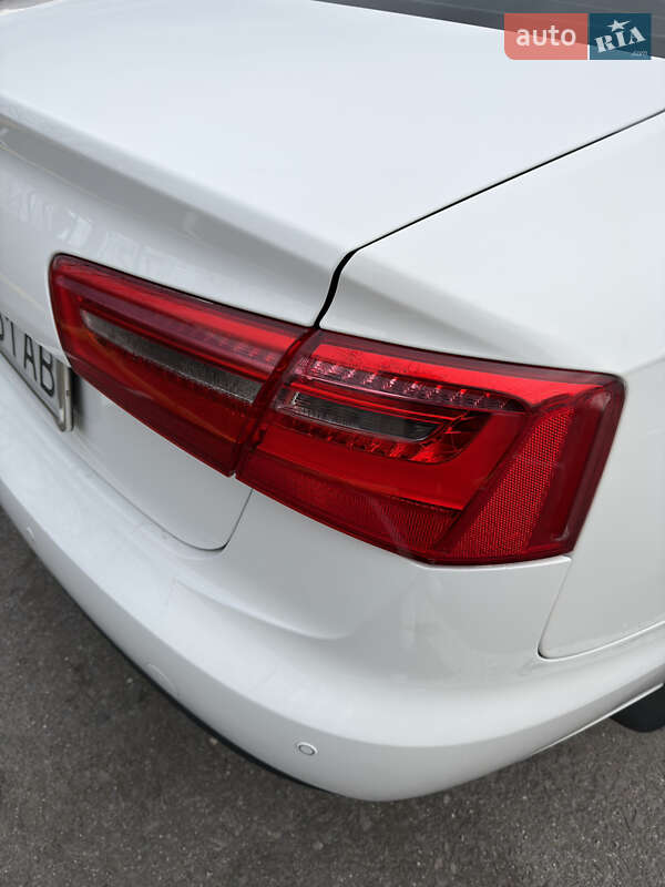 Седан Audi A6 2012 в Ужгороде