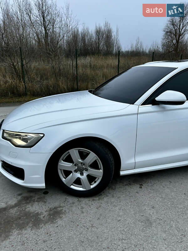 Универсал Audi A6 2015 в Коростене