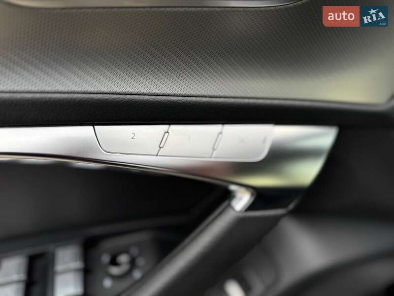 Седан Audi A6 2022 в Стрые