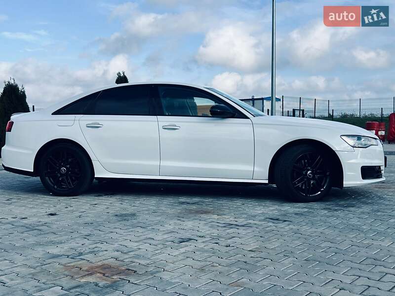Седан Audi A6 2015 в Киеве
