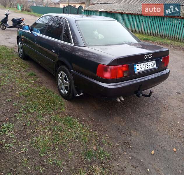 Седан Audi A6 1996 в Смеле