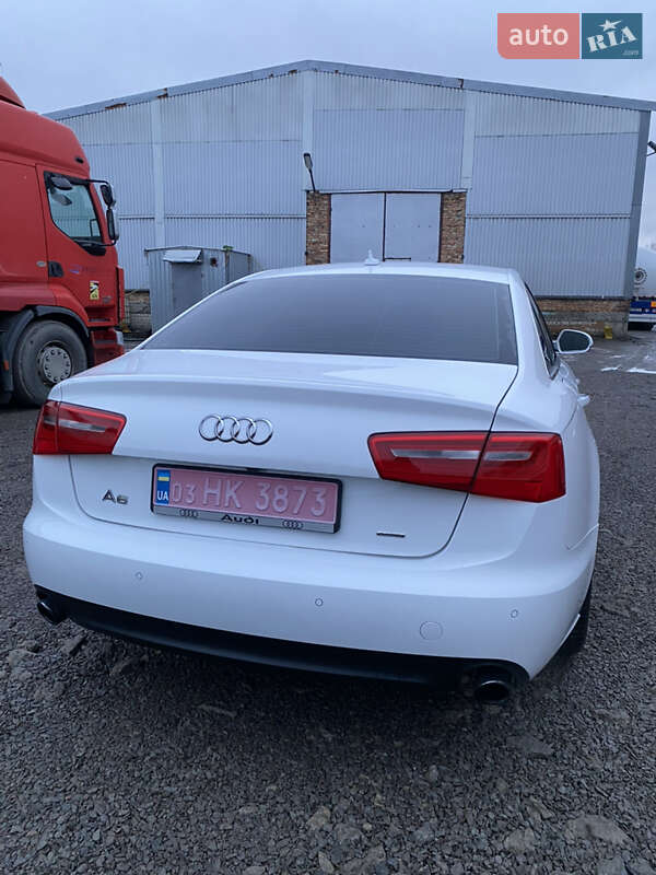 Седан Audi A6 2014 в Рівному