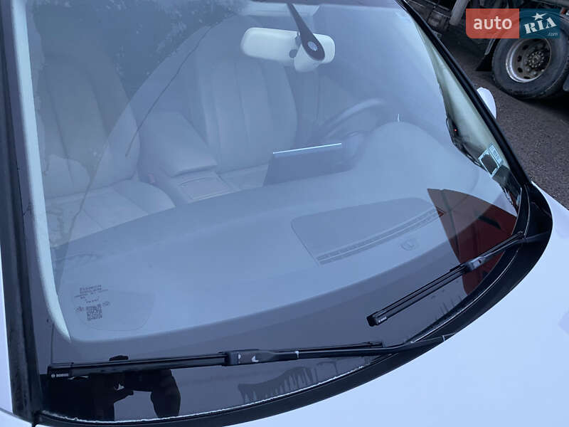 Седан Audi A6 2014 в Рівному