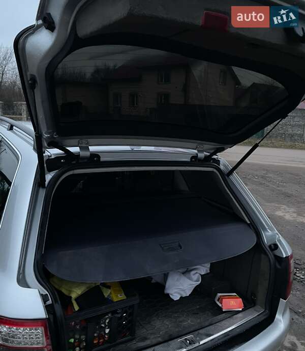 Универсал Audi A6 2003 в Добросине