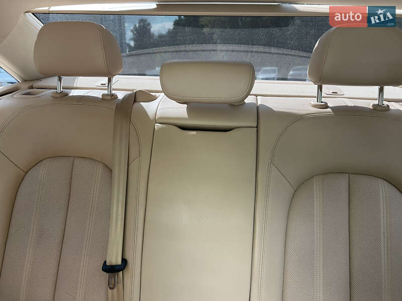 Седан Audi A6 2014 в Киеве