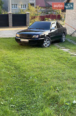 Седан Audi A6 1995 в Тячеві