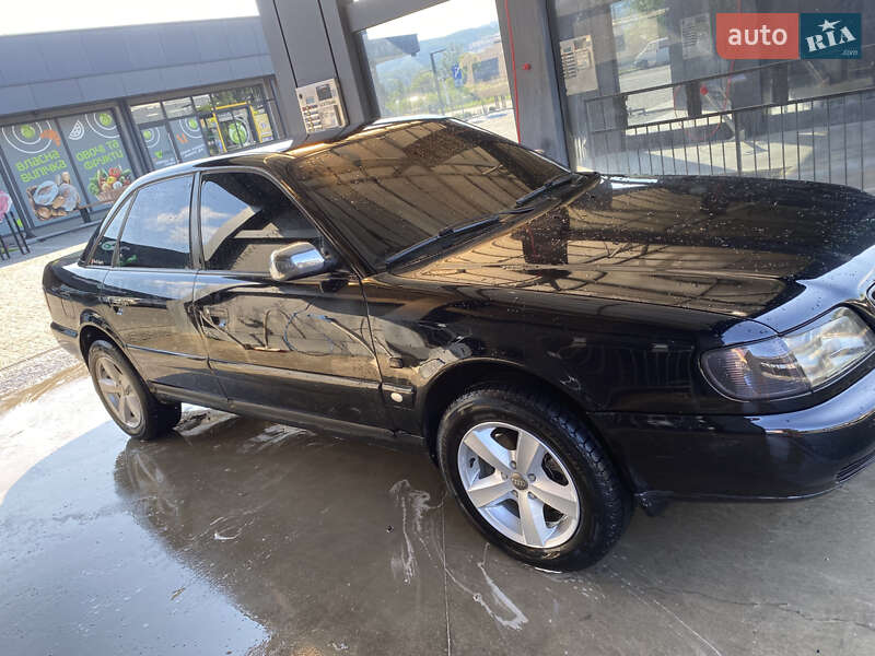 Седан Audi A6 1995 в Тячеве