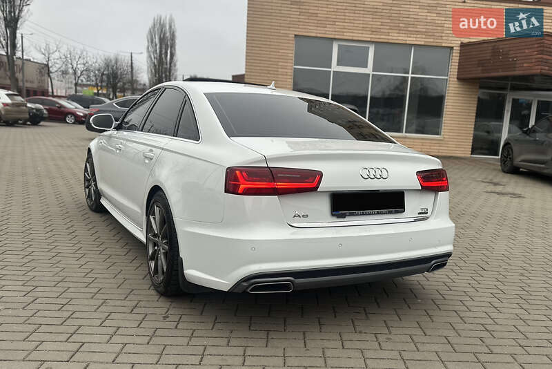 Седан Audi A6 2015 в Ужгороде