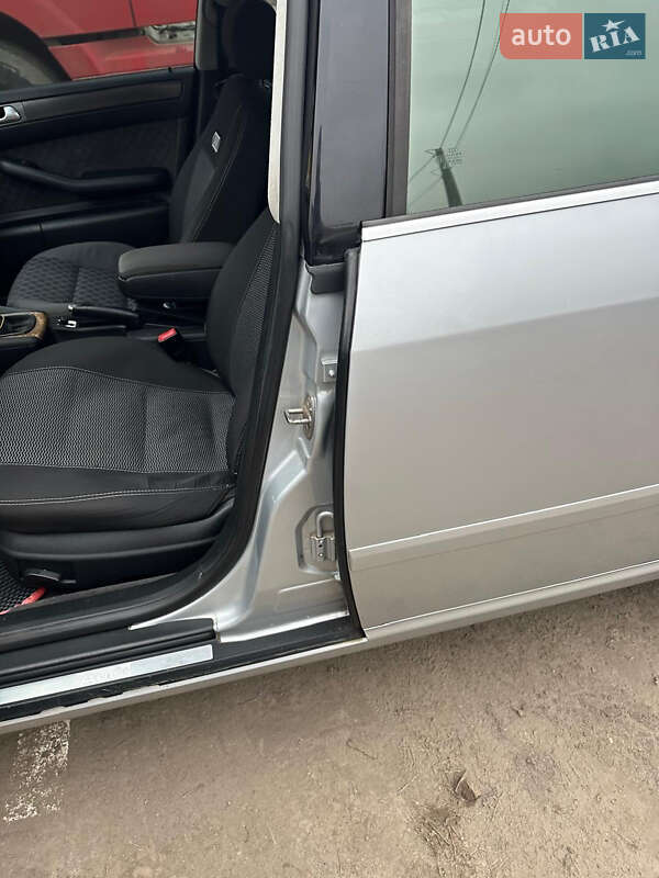 Седан Audi A6 2003 в Ромнах фото 14 Седан Audi A6 2003 в Ромнах