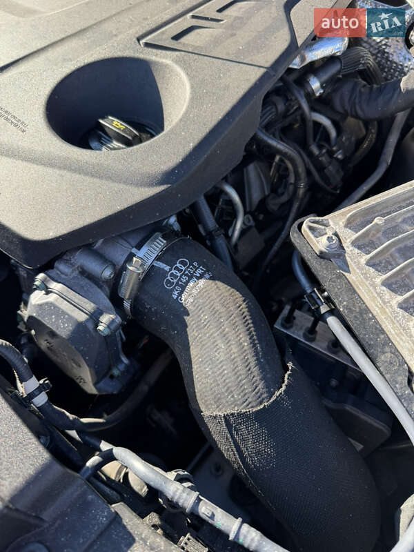 Седан Audi A6 2019 в Вараше