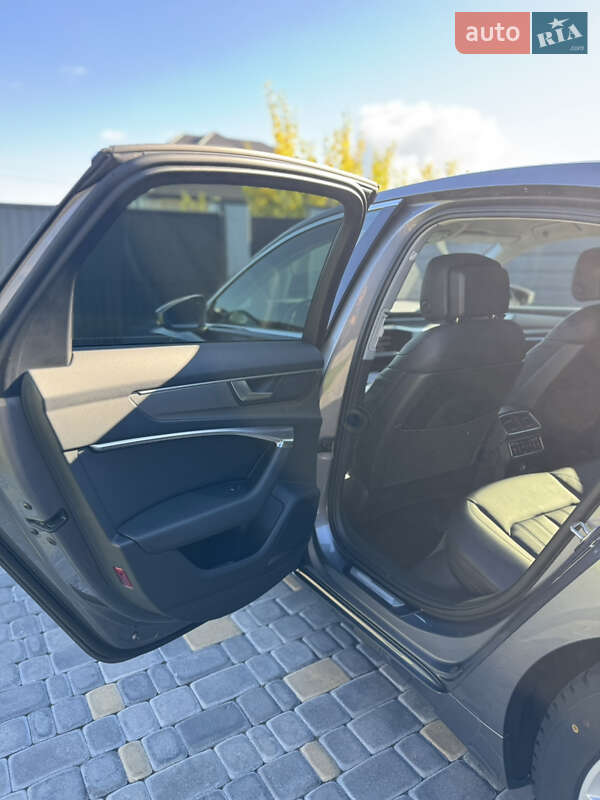 Седан Audi A6 2019 в Вараше