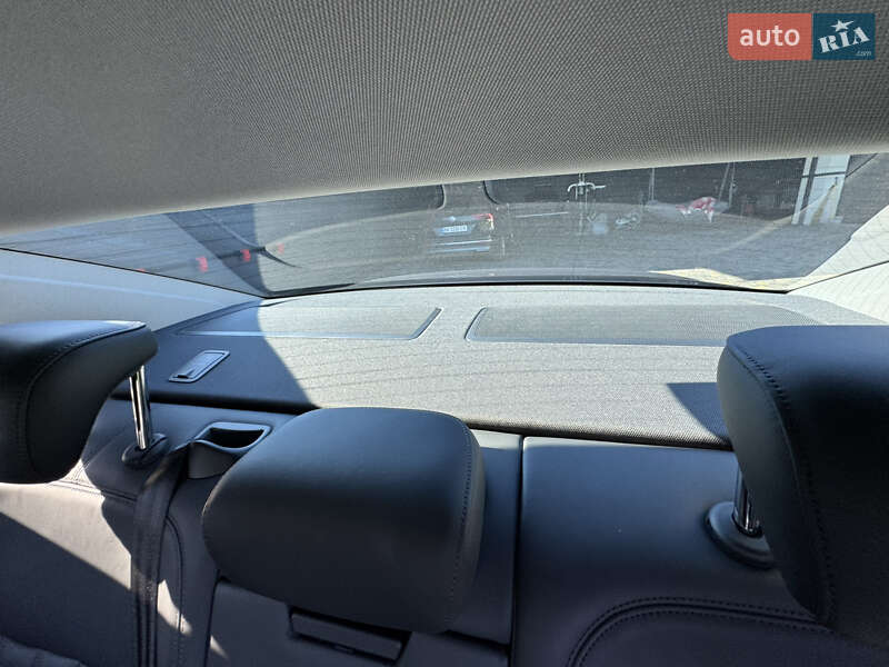 Седан Audi A6 2019 в Вараше