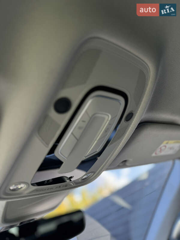 Седан Audi A6 2019 в Вараше