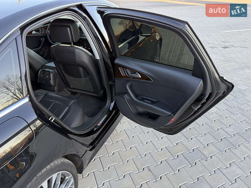 Седан Audi A6 2015 в Черновцах
