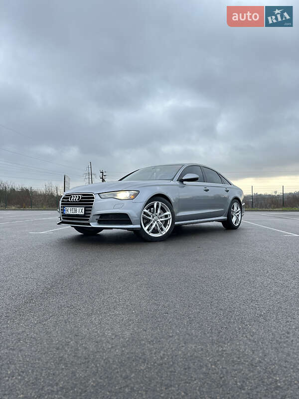 Седан Audi A6 2015 в Ровно