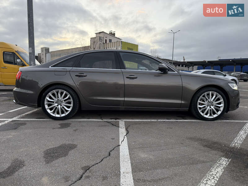 Седан Audi A6 2011 в Ивано-Франковске