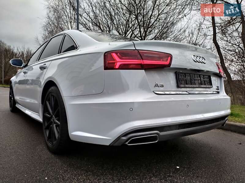 Седан Audi A6 2015 в Киеве