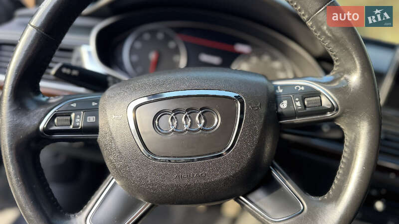 Седан Audi A6 2013 в Долине