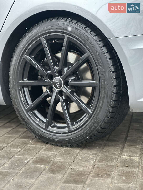 Седан Audi A6 2015 в Днепре
