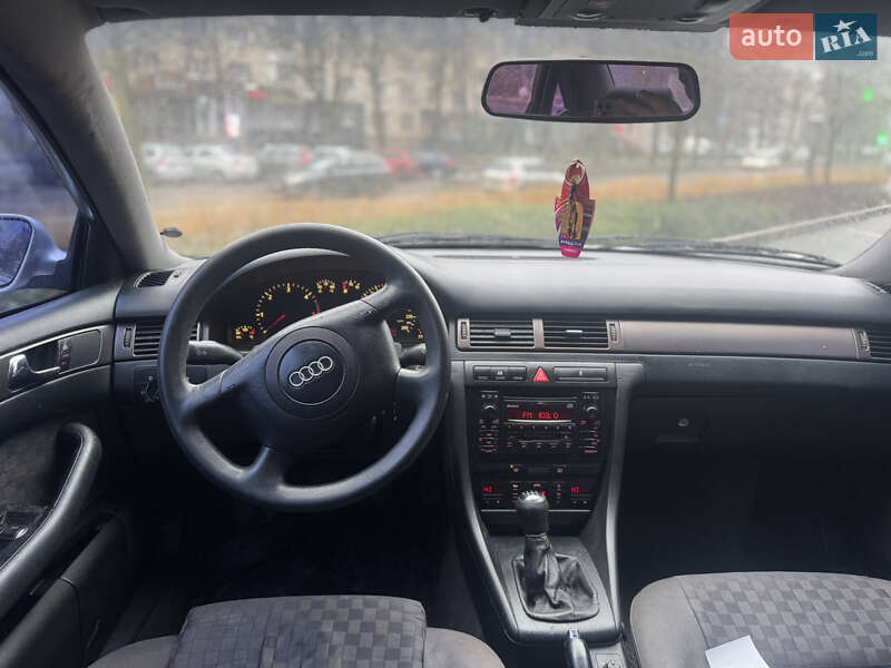 Седан Audi A6 2000 в Ровно