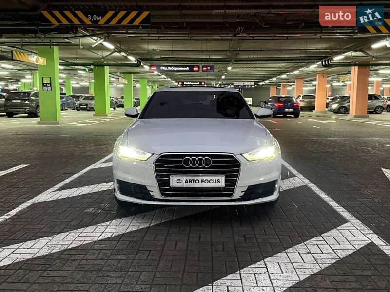 Седан Audi A6 2015 в Киеве