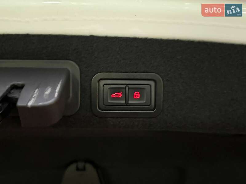 Седан Audi A6 2015 в Киеве