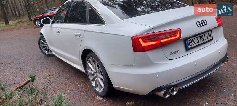 Седан Audi A6 2014 в Ровно