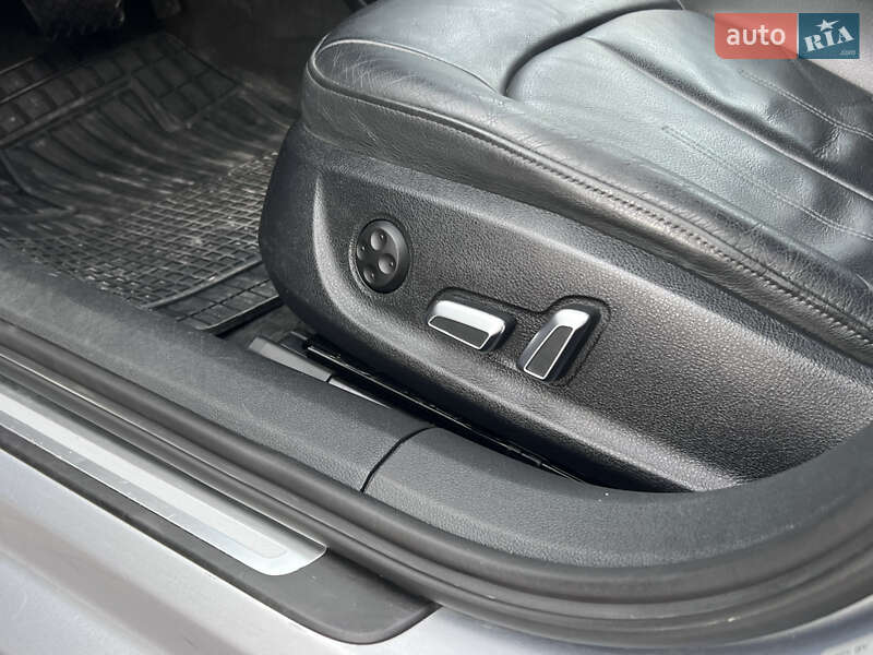 Седан Audi A6 2015 в Нововолынске