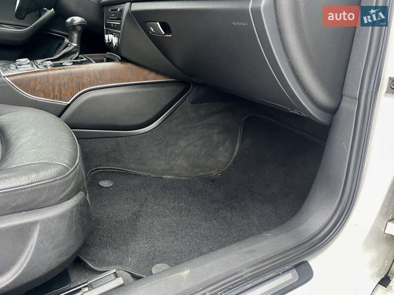 Седан Audi A6 2014 в Ровно