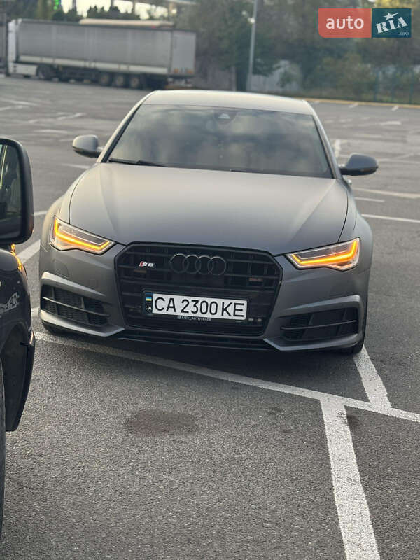 Седан Audi A6 2015 в Чопе