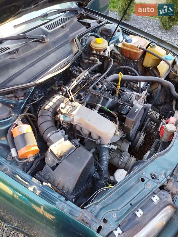 Седан Audi A6 1995 в Виноградові