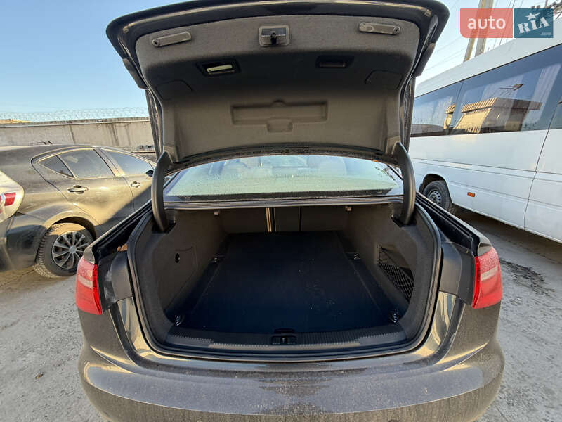 Седан Audi A6 2014 в Днепре