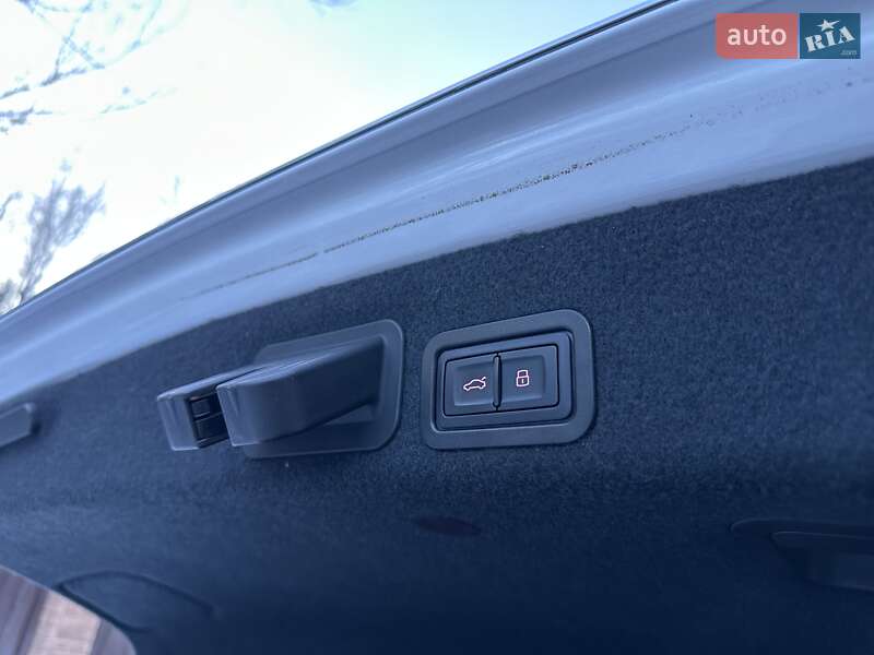 Седан Audi A6 2015 в Охтирці