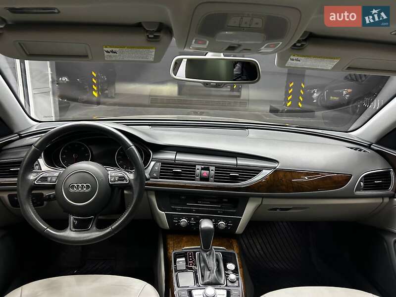 Седан Audi A6 2015 в Чернівцях
