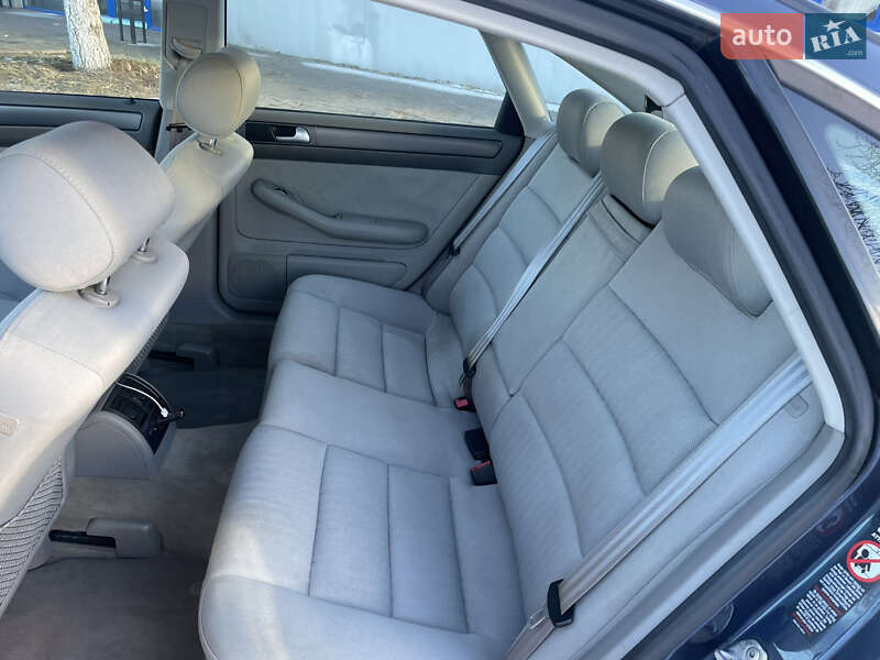 Седан Audi A6 2002 в Надворной